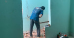 Thi công ốp gạch tường sơn lại nhà chị Nhàn ở Bình Tân